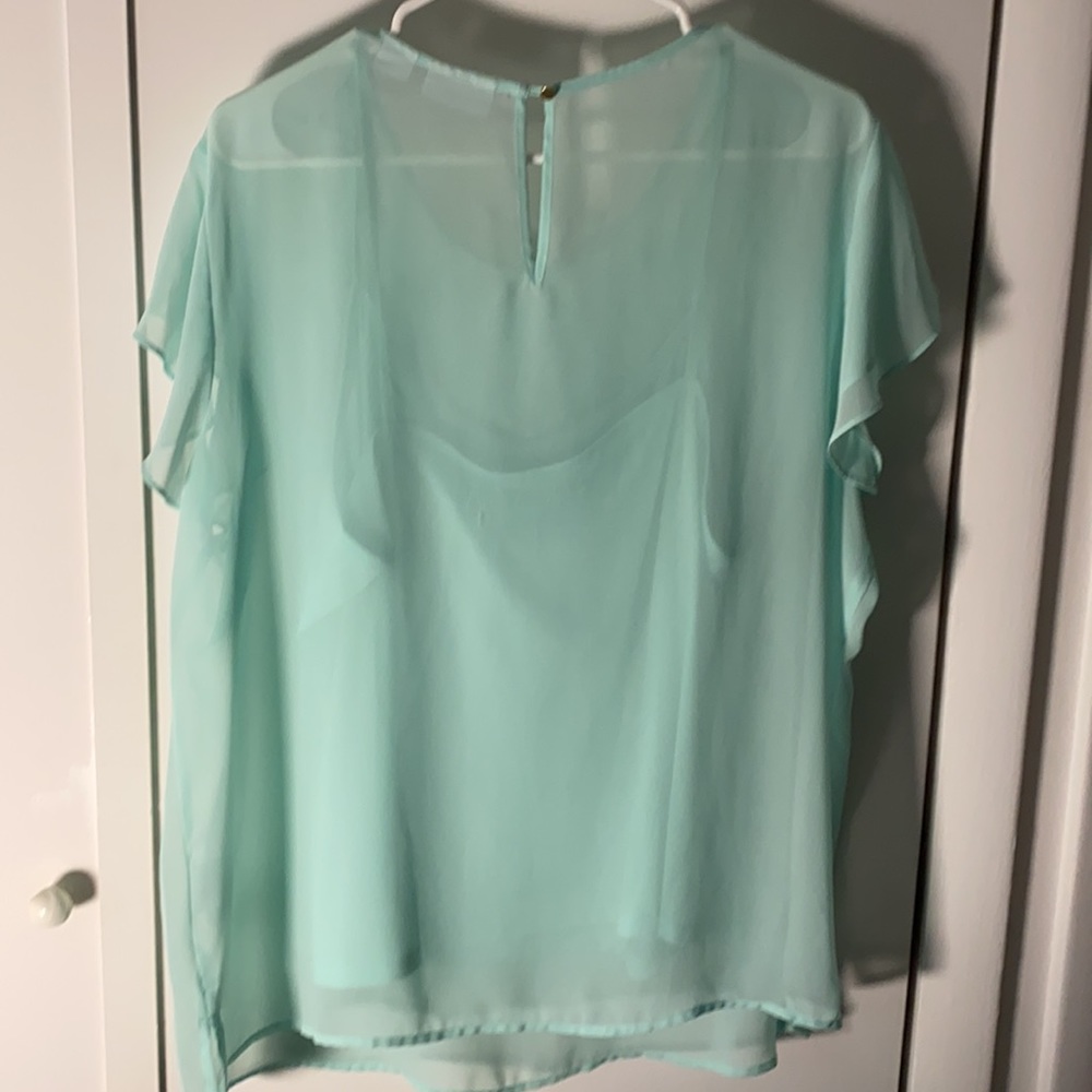 NWOT Liz Claiborne Sheer blouse with flower detail - Picture 5 of 11
